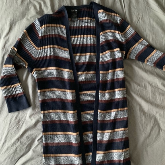 Long Stripped Cardigan - Picture 2 of 3